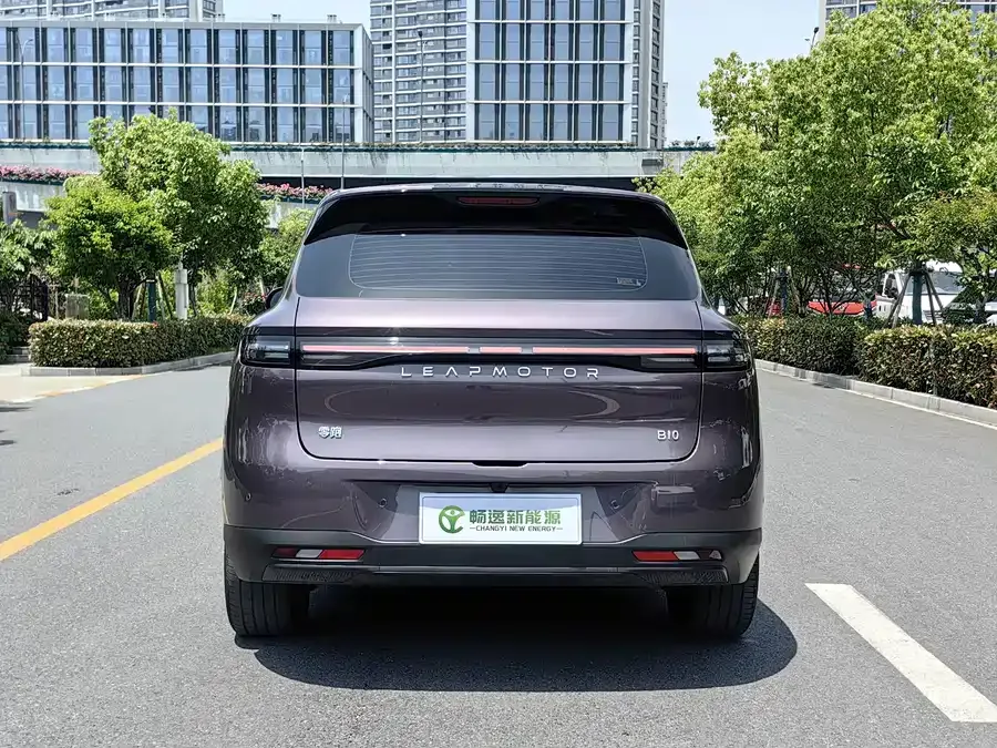 Leapmotor B10 Leapmotor B10 2025 510 Enjoy Edition 2026 — миниатюра 4