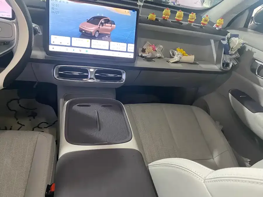 Leapmotor B10 Leapmotor B10 2025 510 Enjoy Edition 2025 — миниатюра 3