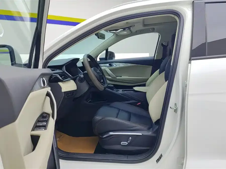 Lynk & Co 06 EM-P Lynk & Co 06 EM-P 2023 1.5T Remix PHEV Pro 2023 — миниатюра 3