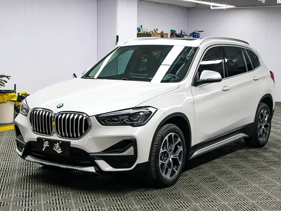 BMW X1 2022 sDrive20Li Fashion Edition 2022 — фото 1, купить с доставкой в Москву