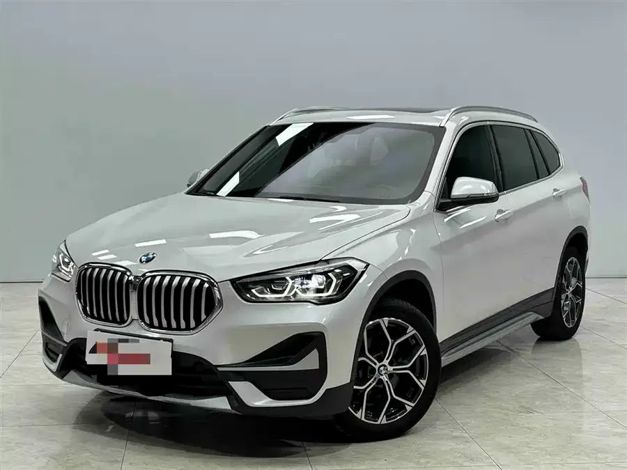BMW X1 2022 sDrive20Li Fashion Edition 2022 — фото 1, купить с доставкой в Москву