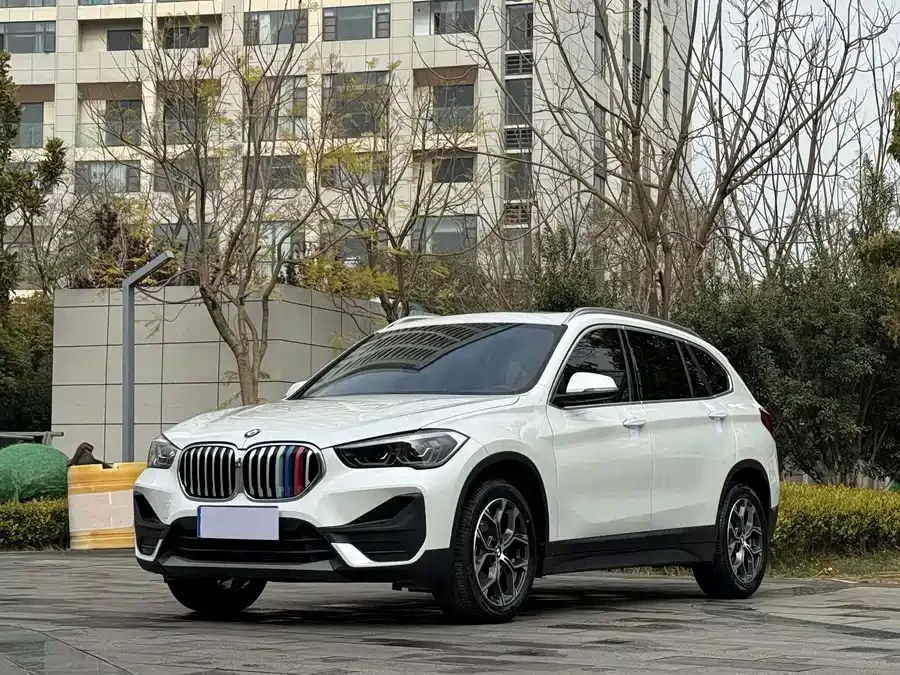 BMW X1 2022 sDrive25Li Leading Edition 2022 — фото 1, купить с доставкой в Москву