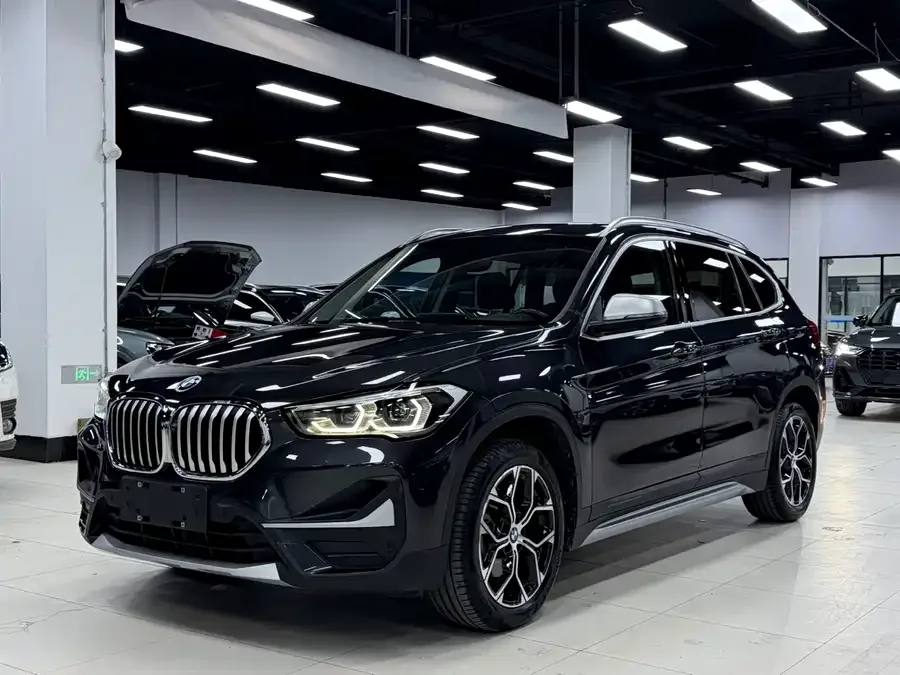 BMW X1 2022 sDrive20Li Exclusive Model 2022 — фото 1, купить с доставкой в Москву