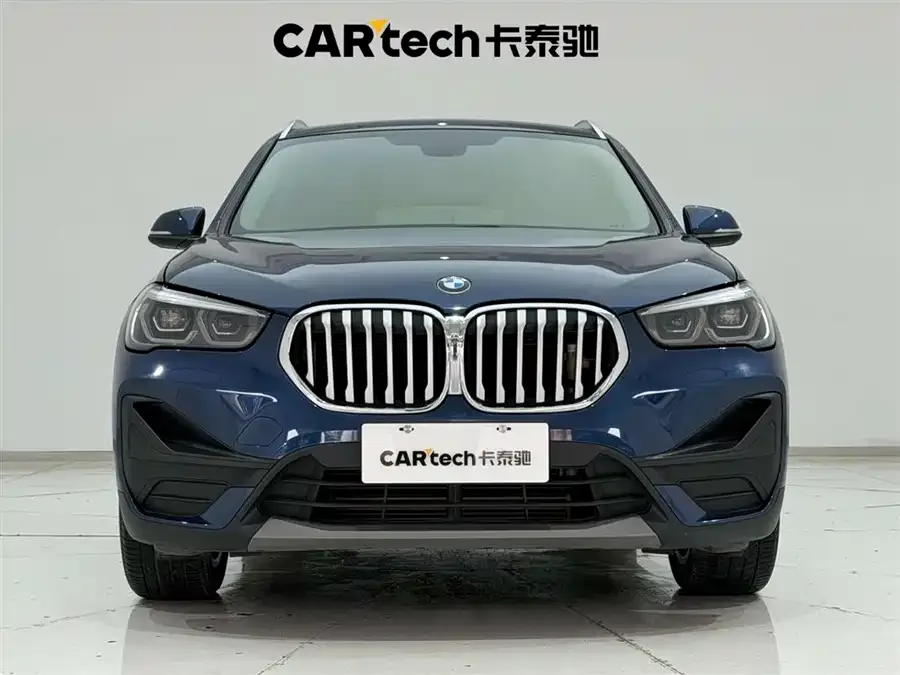 BMW X1 2021 facelift sDrive25Li Leading Edition 2022 — миниатюра 3