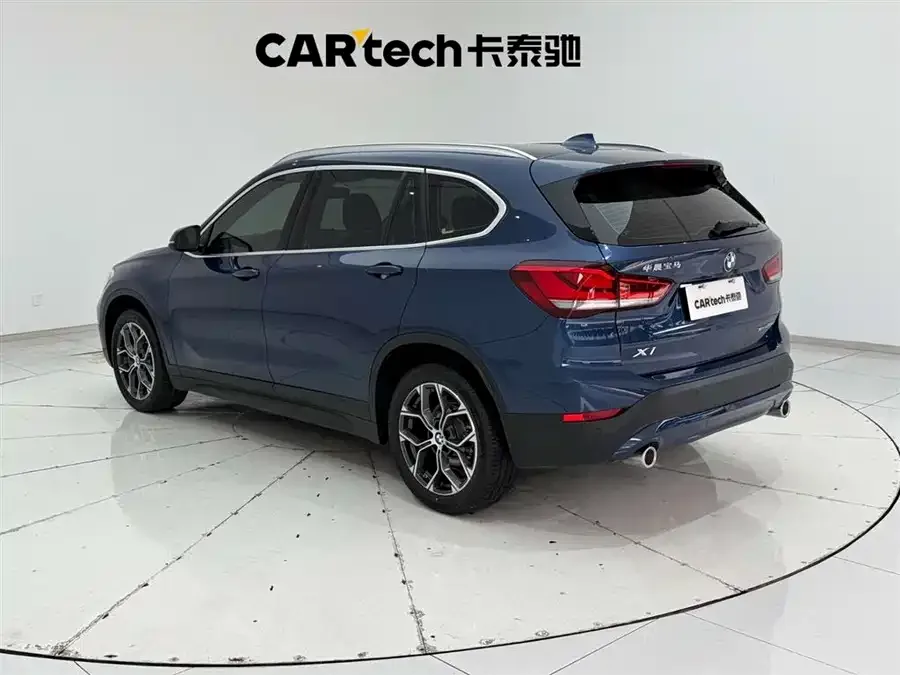 BMW X1 2021 facelift sDrive25Li Leading Edition 2022 — миниатюра 4