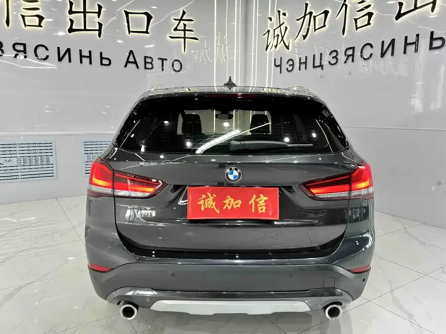 BMW X1 2022 sDrive20Li Fashion Edition 2023 — миниатюра 2