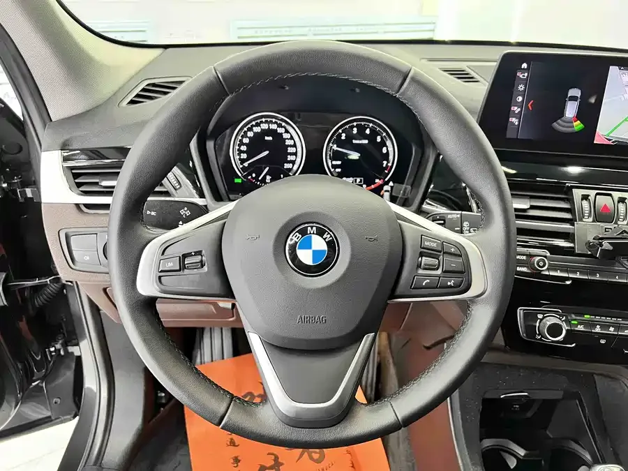 BMW X1 2022 sDrive20Li Fashion Edition 2023 — миниатюра 5