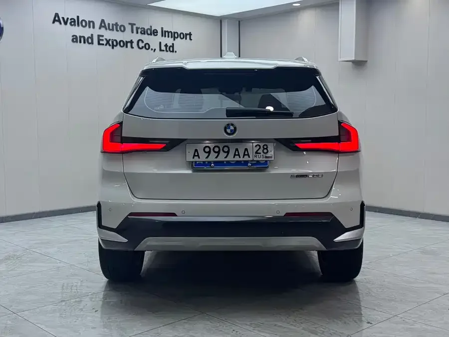 BMW X1 2024 sDrive20Li X Design Package 2023 — миниатюра 2