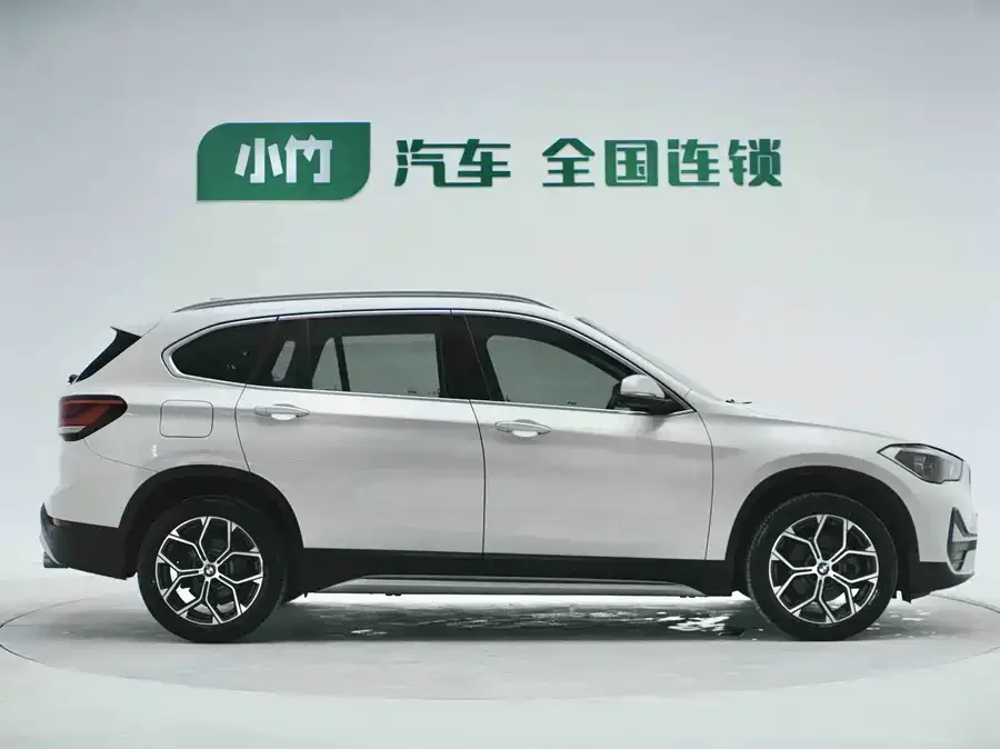 BMW X1 2022 sDrive20Li Fashion Edition 2023 — миниатюра 3