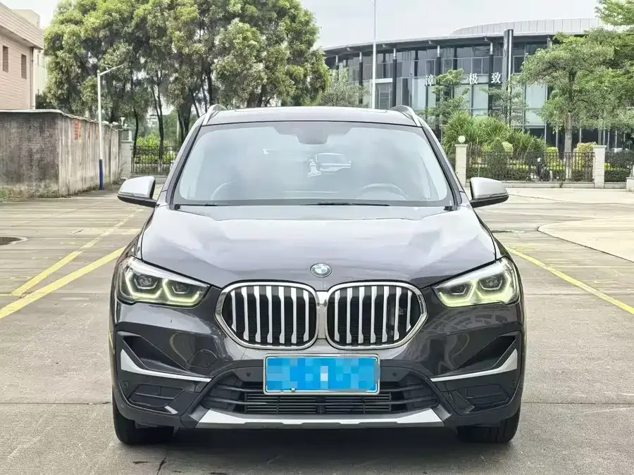 BMW X1 2022 sDrive20Li Exclusive Model 2022 — фото 1, купить с доставкой в Москву