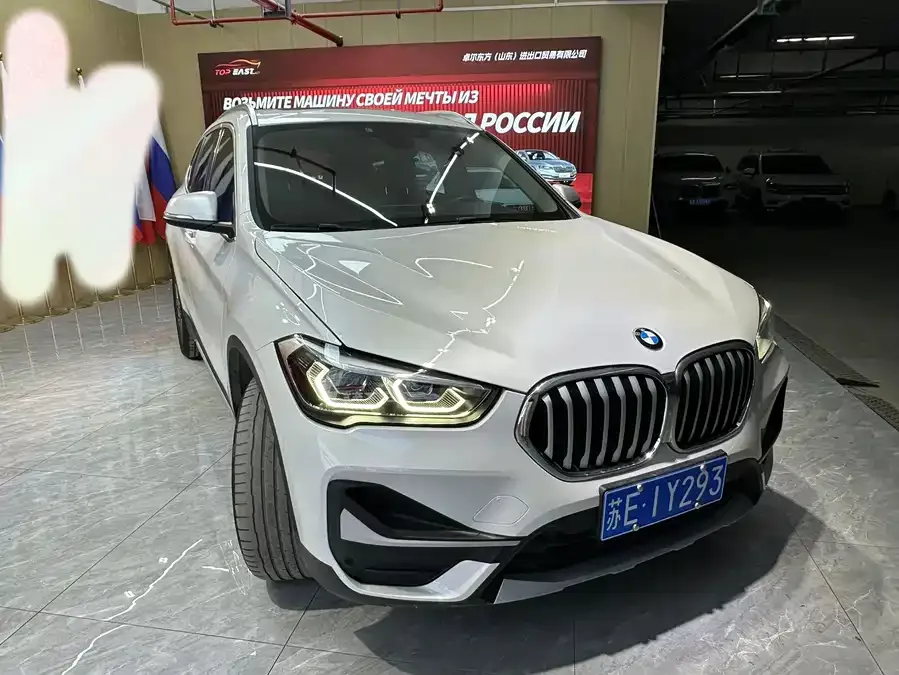 BMW X1 2022 sDrive20Li Exclusive Model 2022 — миниатюра 3