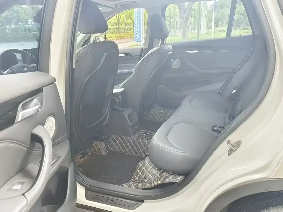 BMW X1 2022 sDrive20Li Fashion Edition 2022 — миниатюра 2