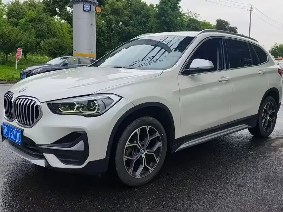 BMW X1 2022 sDrive20Li Fashion Edition 2022 — фото 1, купить с доставкой в Москву