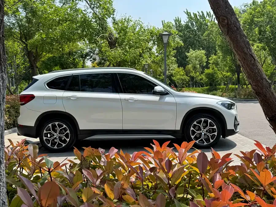 BMW X1 2022 sDrive20Li Fashion Edition 2022 — миниатюра 2