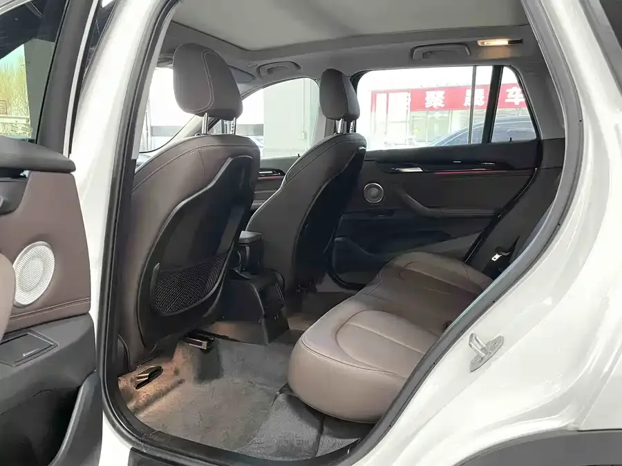 BMW X1 2022 sDrive20Li Fashion Edition 2022 — миниатюра 5