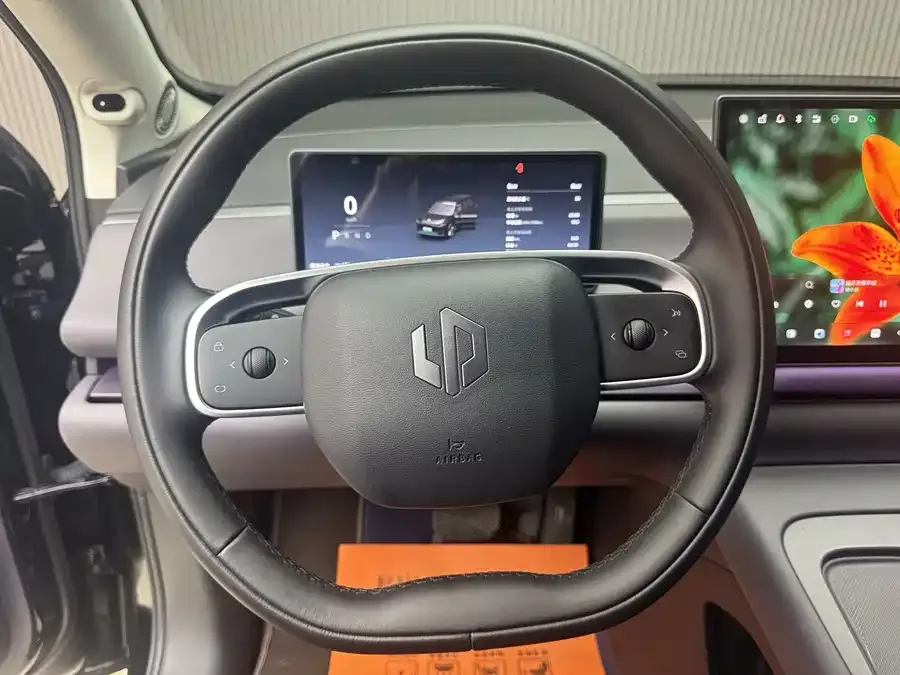 Leapmotor C16 Leapmotor C16 2024 Extended Range 200 Premium Edition 2024 — миниатюра 2