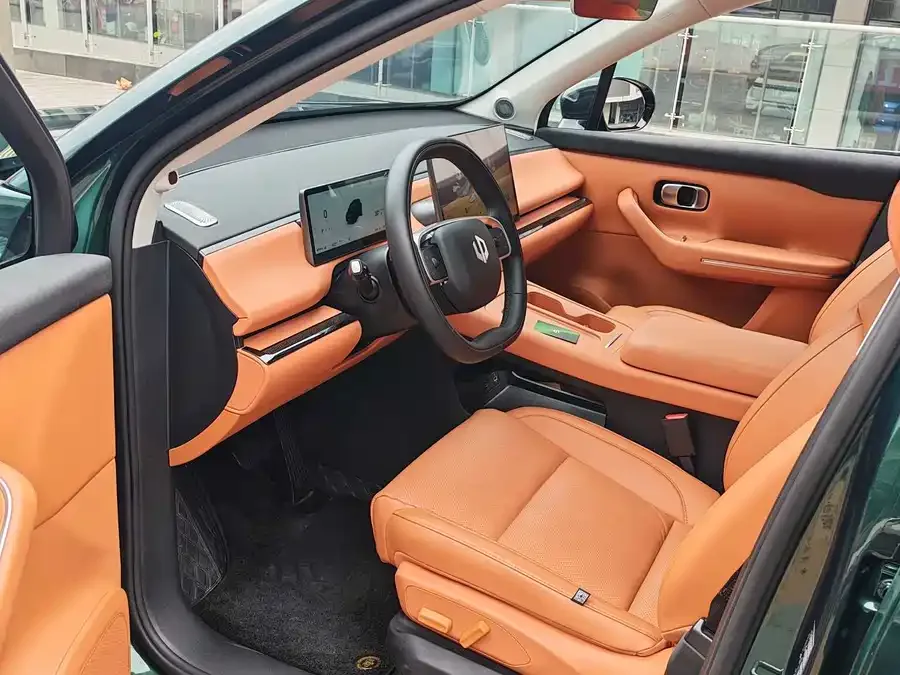 Leapmotor C16 Leapmotor C16 2024 Extended Range 200 Premium Edition 2025 — миниатюра 4