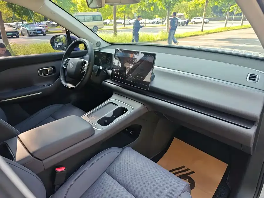 Leapmotor C10 Leapmotor C10 2026 605 Enjoy Edition 2025 — миниатюра 2