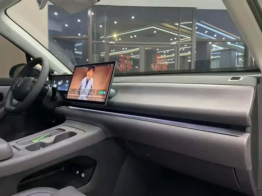 Leapmotor C10 Leapmoo C10 2024 530 Smart Edition 2024 — миниатюра 2