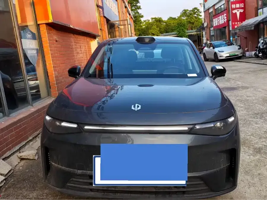 Leapmotor C10 Leapmotor C10 2024 210 LiDAR Edition 2024 — фото 1, купить с доставкой в Москву