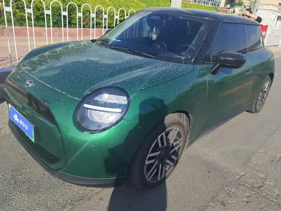 MINI electric COOPER Electric MINI COOPER 2025 456km COOPER E Classic 2025 — фото 1, купить с доставкой в Москву