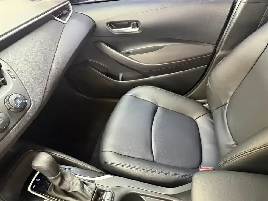 Toyota Corolla Corolla 2022 TNGA 1.5L CVT Pioneer Edition 2022 — миниатюра 4