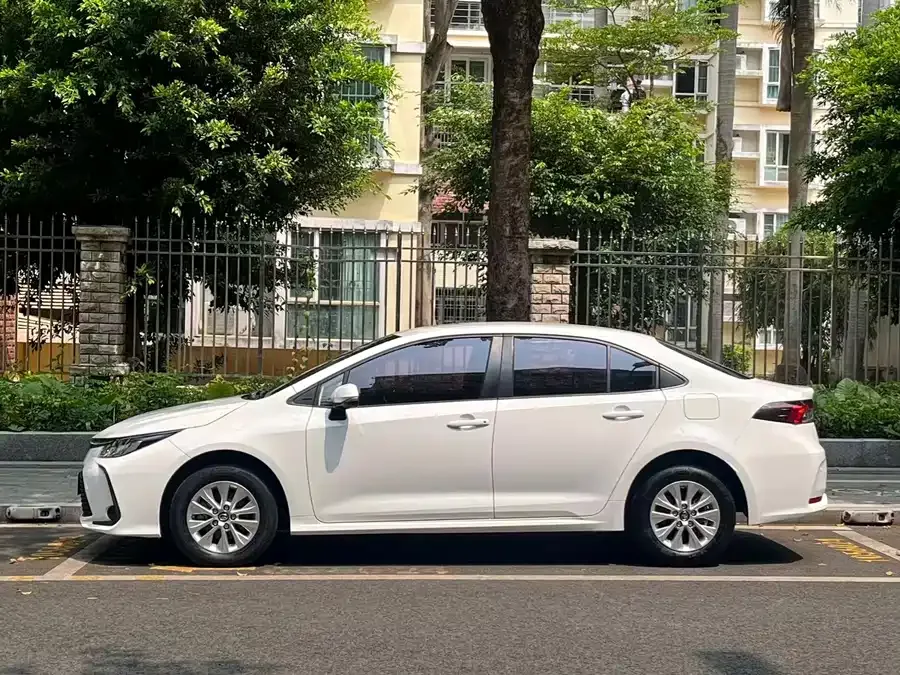 Toyota Corolla Corolla 2022 1.2T S-CVT Pioneer PLUS Edition 2022 — миниатюра 3
