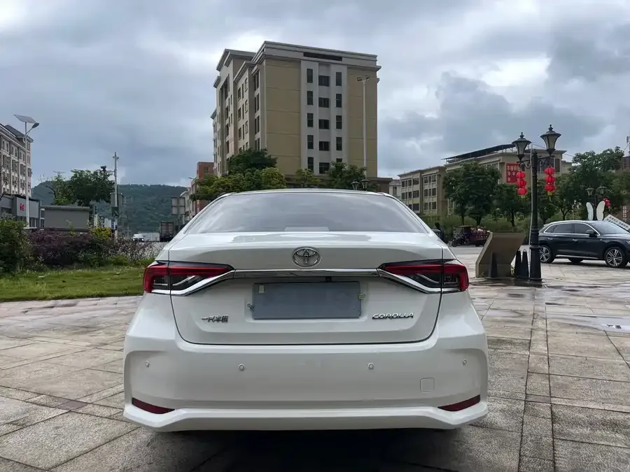 Toyota Corolla Corolla 2022 TNGA 1.5L CVT Pioneer Edition 2022 — миниатюра 3