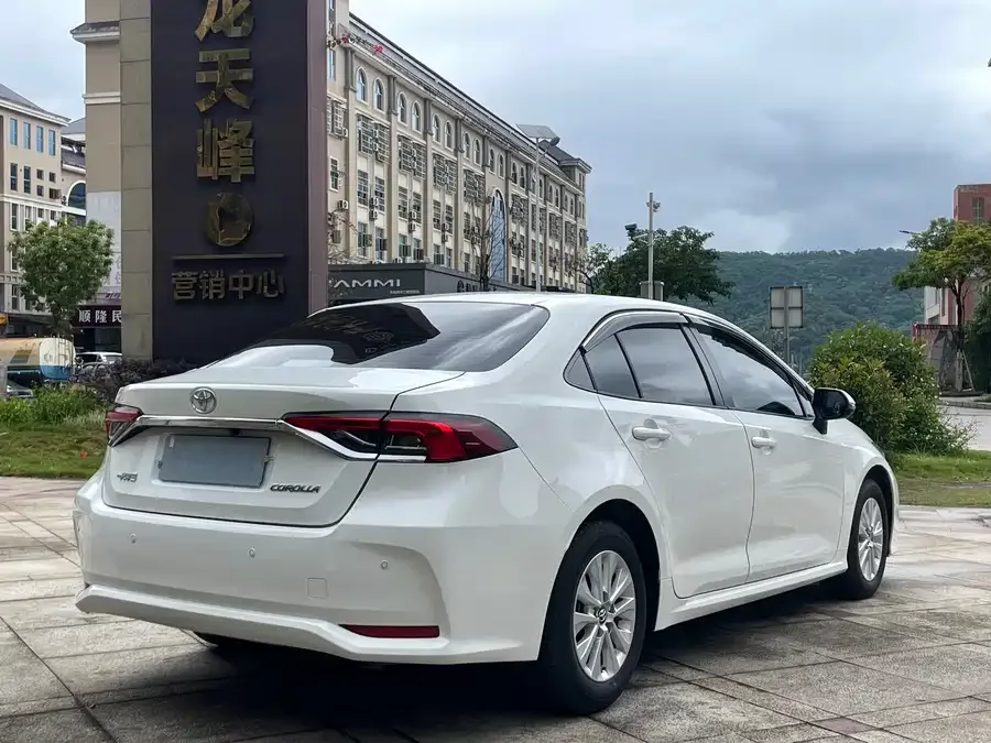 Toyota Corolla Corolla 2022 TNGA 1.5L CVT Pioneer Edition 2022 — миниатюра 5