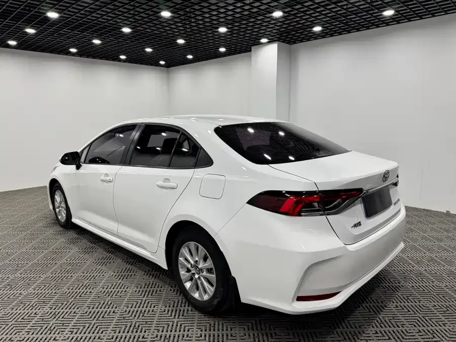 Toyota Corolla Corolla 2021 TNGA 1.5L CVT Elite Edition 2022 — миниатюра 3