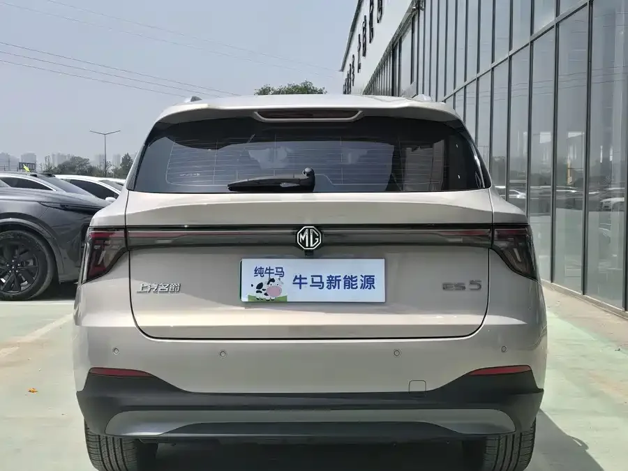 MG ES5 MG ES5 2025 525max RWD Intelligent Driving Edition 2024 — миниатюра 2