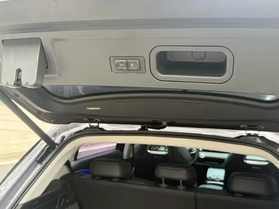 NETA Nezha U Nezha U 2022 Smart 610 Pro ternary lithium 2023 — миниатюра 3