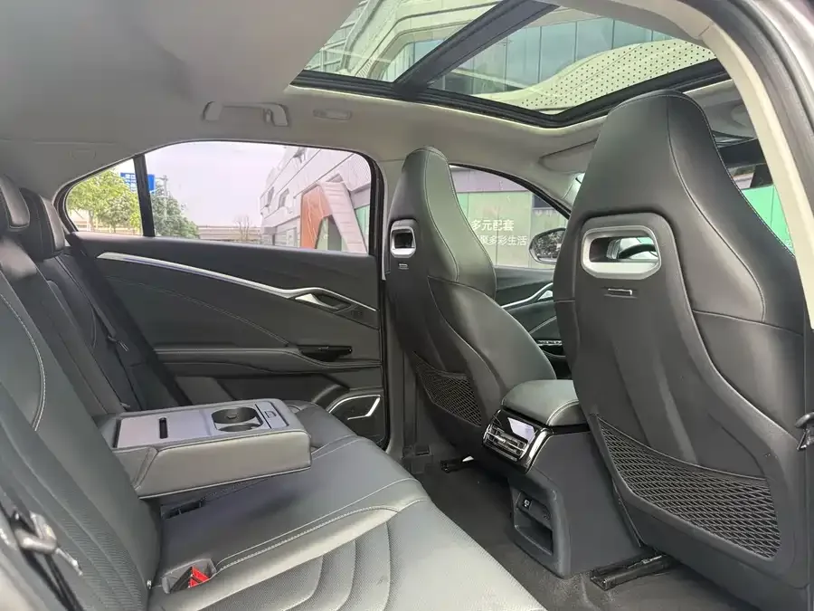 NETA Nezha U Nezha U 2022 Smart 610 Pro ternary lithium 2023 — миниатюра 5