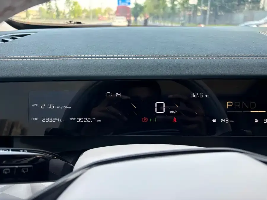 NETA Nezha L Nezha L 2024 Extended Range 310 Flash Charge Red Edition 2025 — миниатюра 3