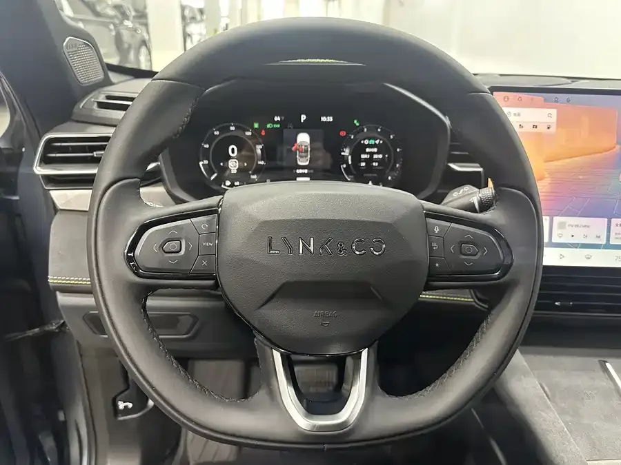 Lynk & Co 01 Lynk & Co 01 2025 2.0TD 2WD New Pro Edition 2025 — миниатюра 2
