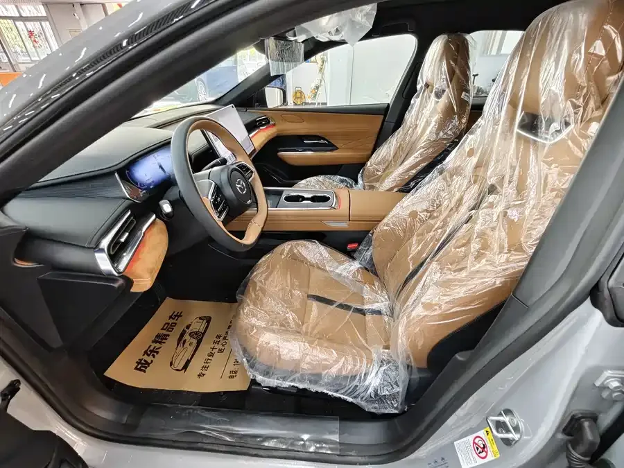 Mazda EZ-6 2026 Range Extender Pro 2026 — миниатюра 4