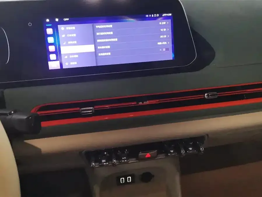 ORA Good Cat GT Euler Good Cat GT 2022 Mulan Edition 401km standard battery life 2023 — миниатюра 4