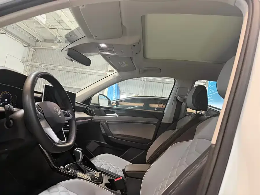 Volkswagen Tayron Tanyue 2023 300TSI 2WD Luxury Plus Advanced Edition 2024 — миниатюра 2