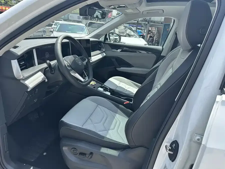 Volkswagen Tayron Tanyue 2025 Tanyue L 330TSI 2WD Elite 2025 — миниатюра 5