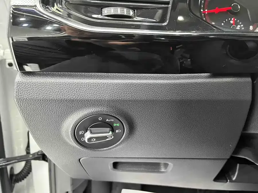 Volkswagen Tayron Tanyue 2022 280TSI 2WD Luxury Smart Edition 2022 — миниатюра 4