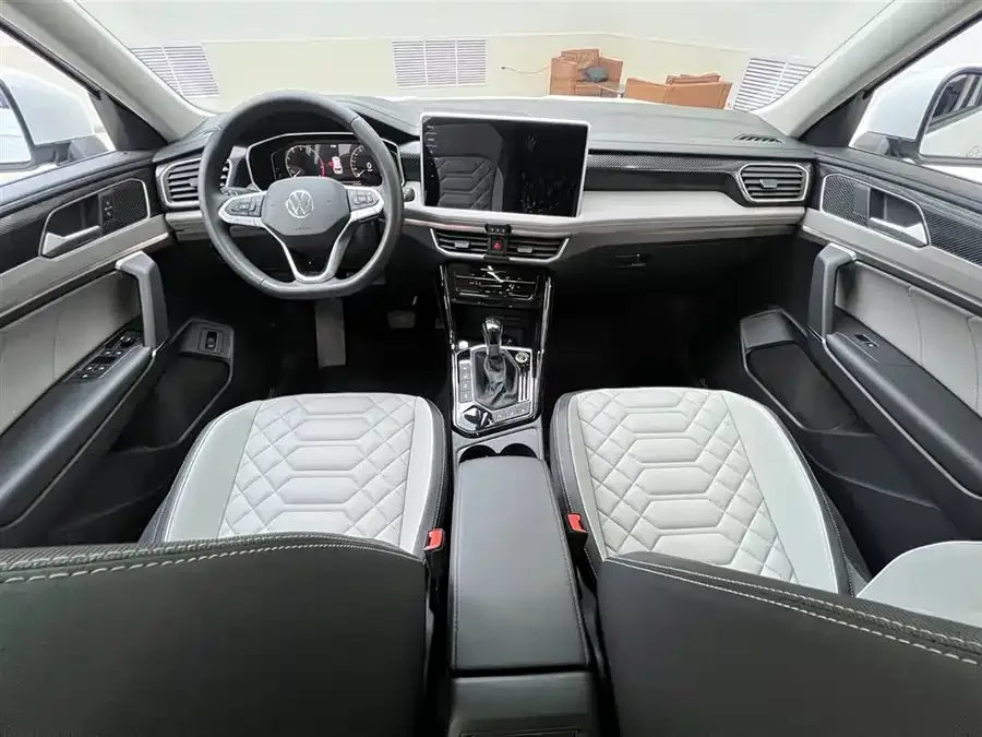 Volkswagen Tayron Tanyue 2023 280TSI 2WD Luxury Plus Advanced Edition 2022 — миниатюра 4