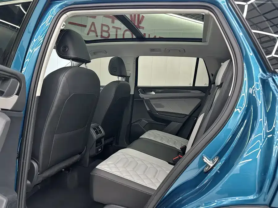 Volkswagen Tayron Tanyue 2023 280TSI 2WD Luxury Plus Advanced Edition 2022 — миниатюра 2