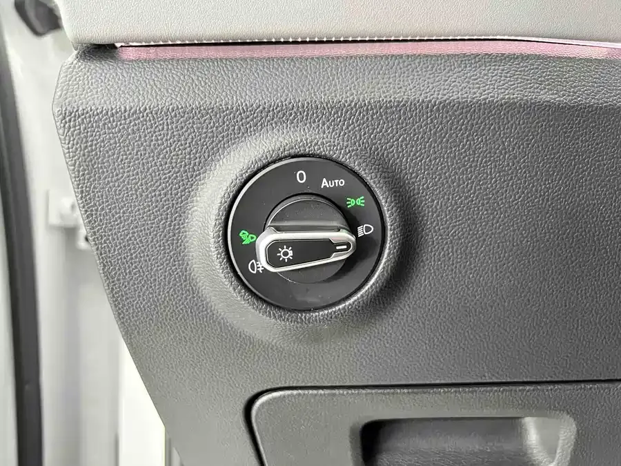 Volkswagen Tayron Tanyue 2023 280TSI 2WD Luxury Plus Advanced Edition 2022 — миниатюра 5