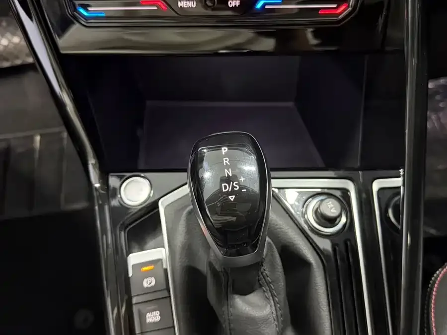 Volkswagen Tayron Tanyue 2022 280TSI 2WD Luxury Smart Edition 2022 — миниатюра 5