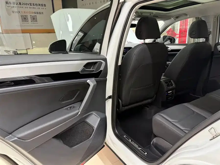 Volkswagen Tayron Tanyue 2022 280TSI 2WD Luxury Smart Edition 2022 — миниатюра 4