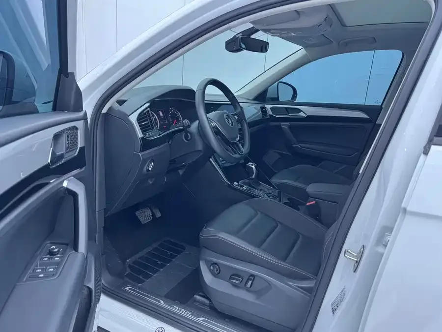 Volkswagen Tayron Tanyue 2022 280TSI 2WD Luxury Smart Edition 2022 — миниатюра 4