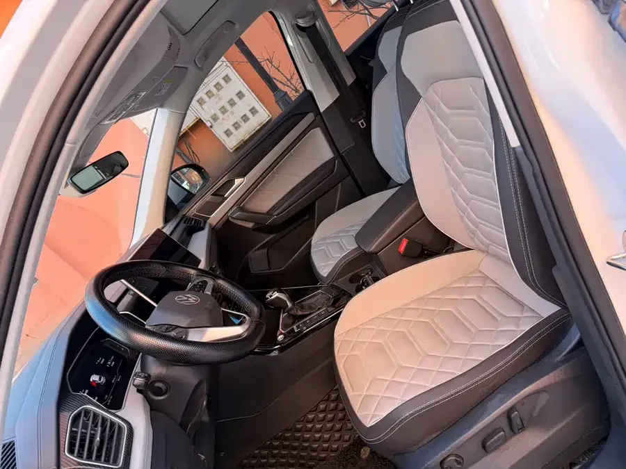 Volkswagen Tayron Tanyue 2023 280TSI 2WD Luxury Plus Advanced Edition 2023 — миниатюра 2