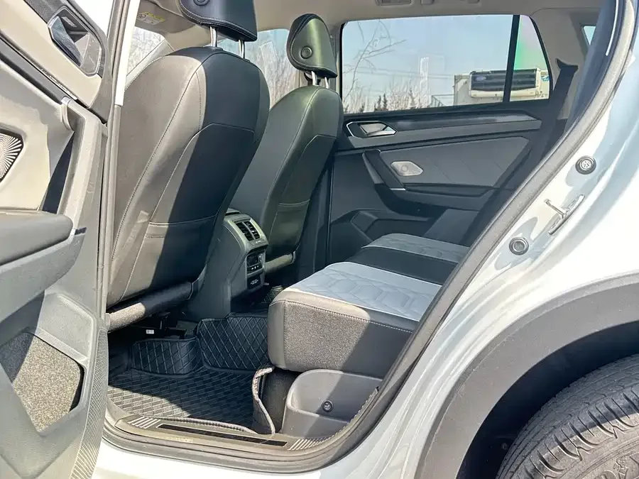 Volkswagen Tayron Tanyue 2023 280TSI 2WD Luxury Plus Advanced Edition 2023 — миниатюра 5