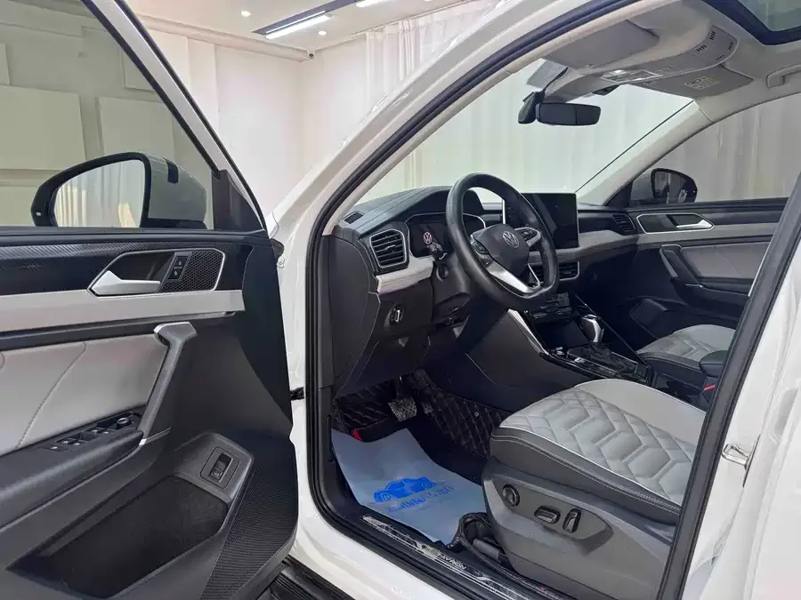 Volkswagen Tayron Tanyue 2023 280TSI 2WD Luxury Plus Advanced Edition 2022 — миниатюра 4