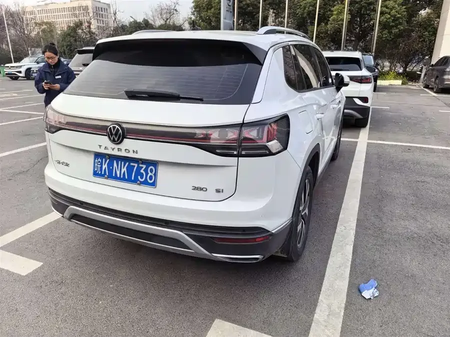 Volkswagen Tayron Tanyue 2023 280TSI 2WD Luxury Plus Advanced Edition 2022 — миниатюра 4